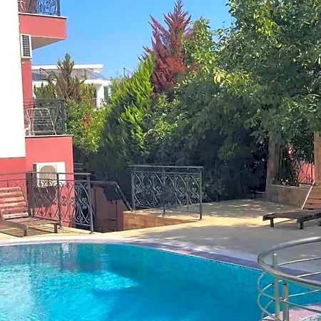 Ravda Apartments Hotel