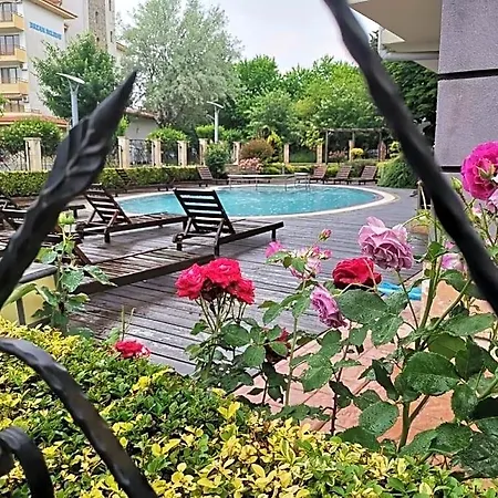 Ravda Apartments 3*