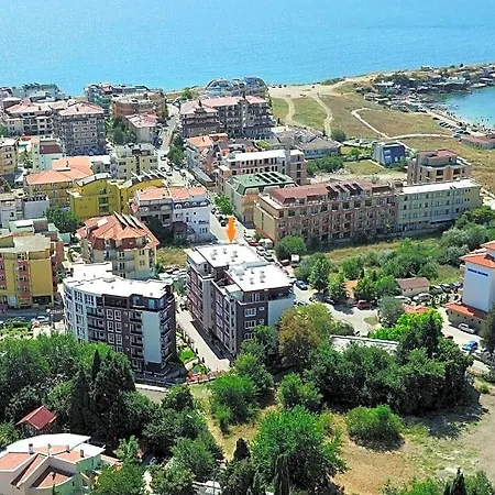 Ravda Apartments Hotel 3*